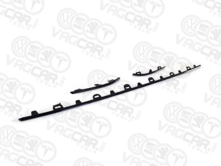 Upper bumper grille trims, black high-gloss, for Skoda Superb 3